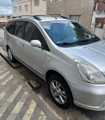 NISSAN GRAND LIVINA 1.8 SL 16V FLEX 4P AUTOMÁTICO